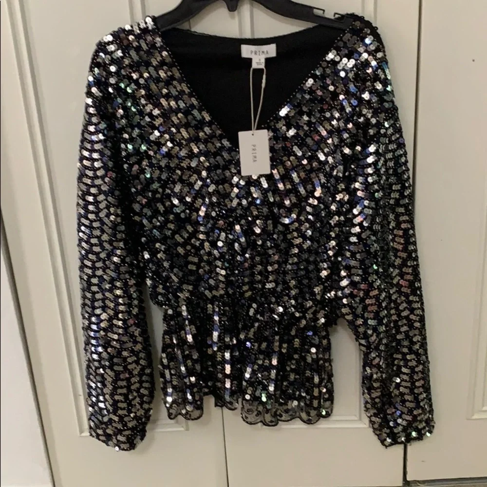 Sequins peplum top - Picture 5 of 8